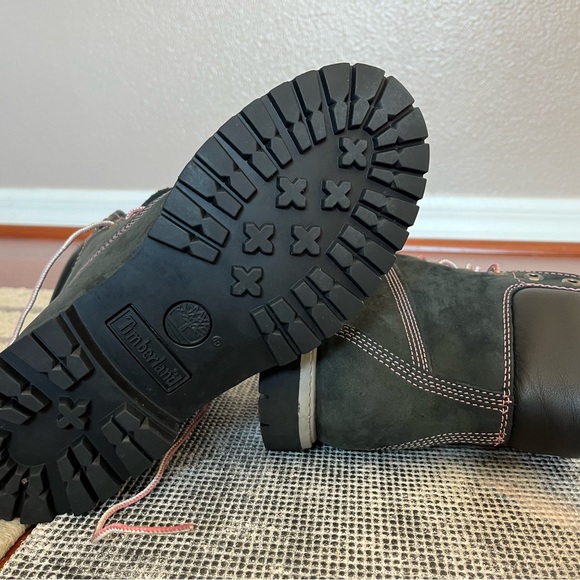 Timberland Women’s Premium Leather boots (Size 8M) - Picture 2 of 6